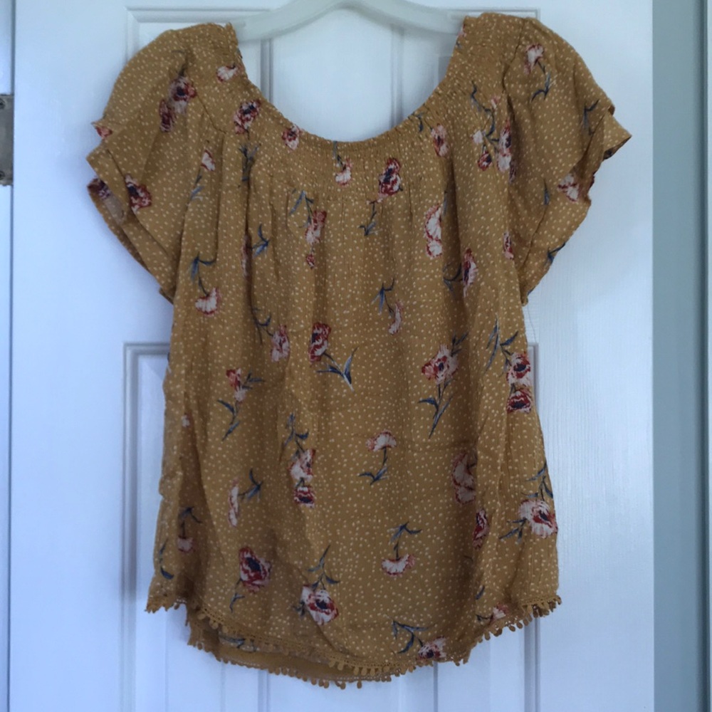 Xhilaration Top.